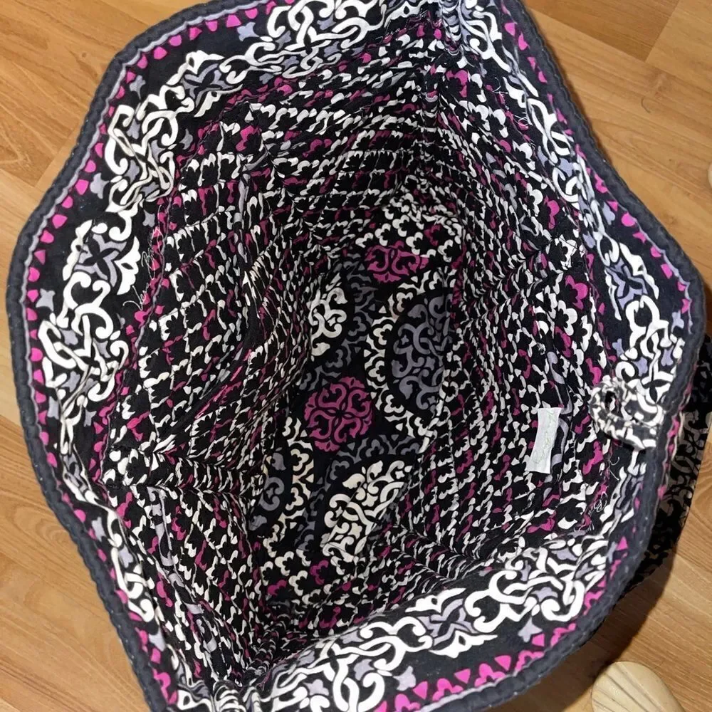 VERA BRADLEY Large Tote Bag in Cranberry Magenta VERA BRADLEY Large Tote Bag